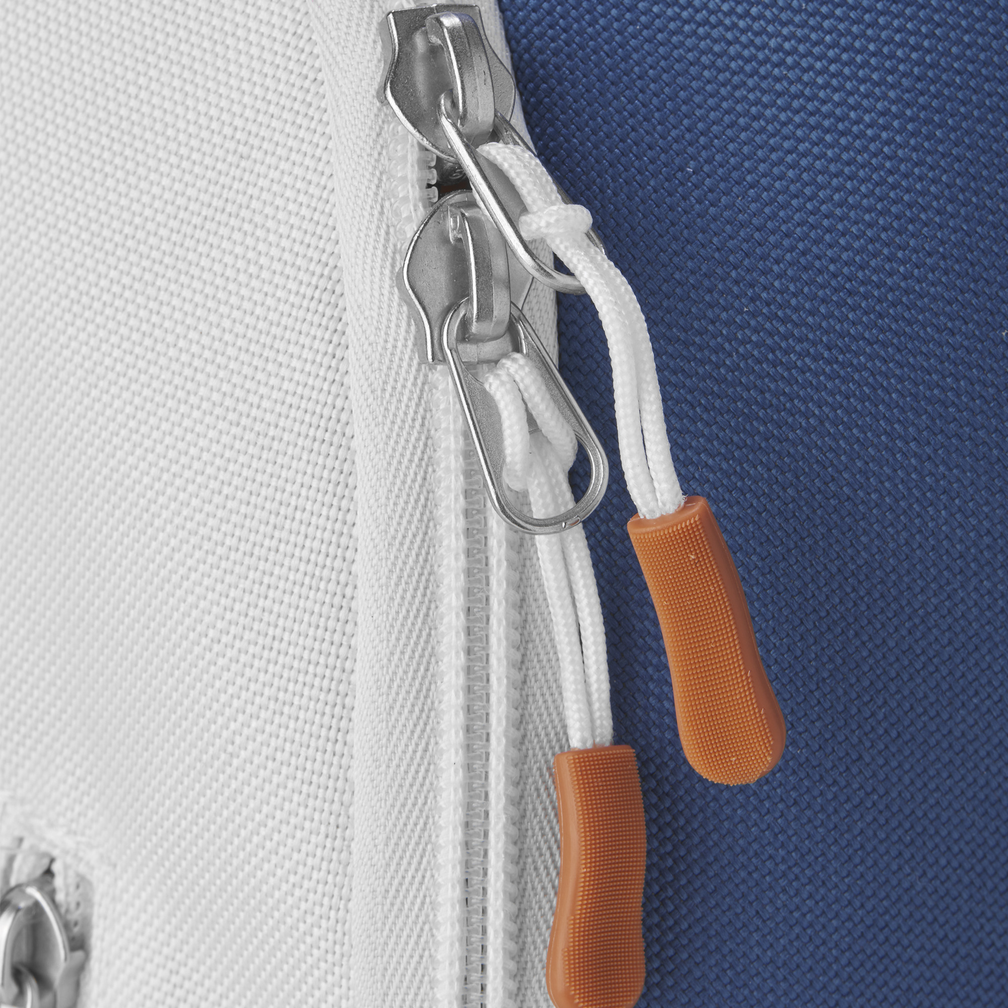 WR8031201_4_TEAM_BACKPACK_ROLAND_GARROS_White_Blue_Clay.png.high-res