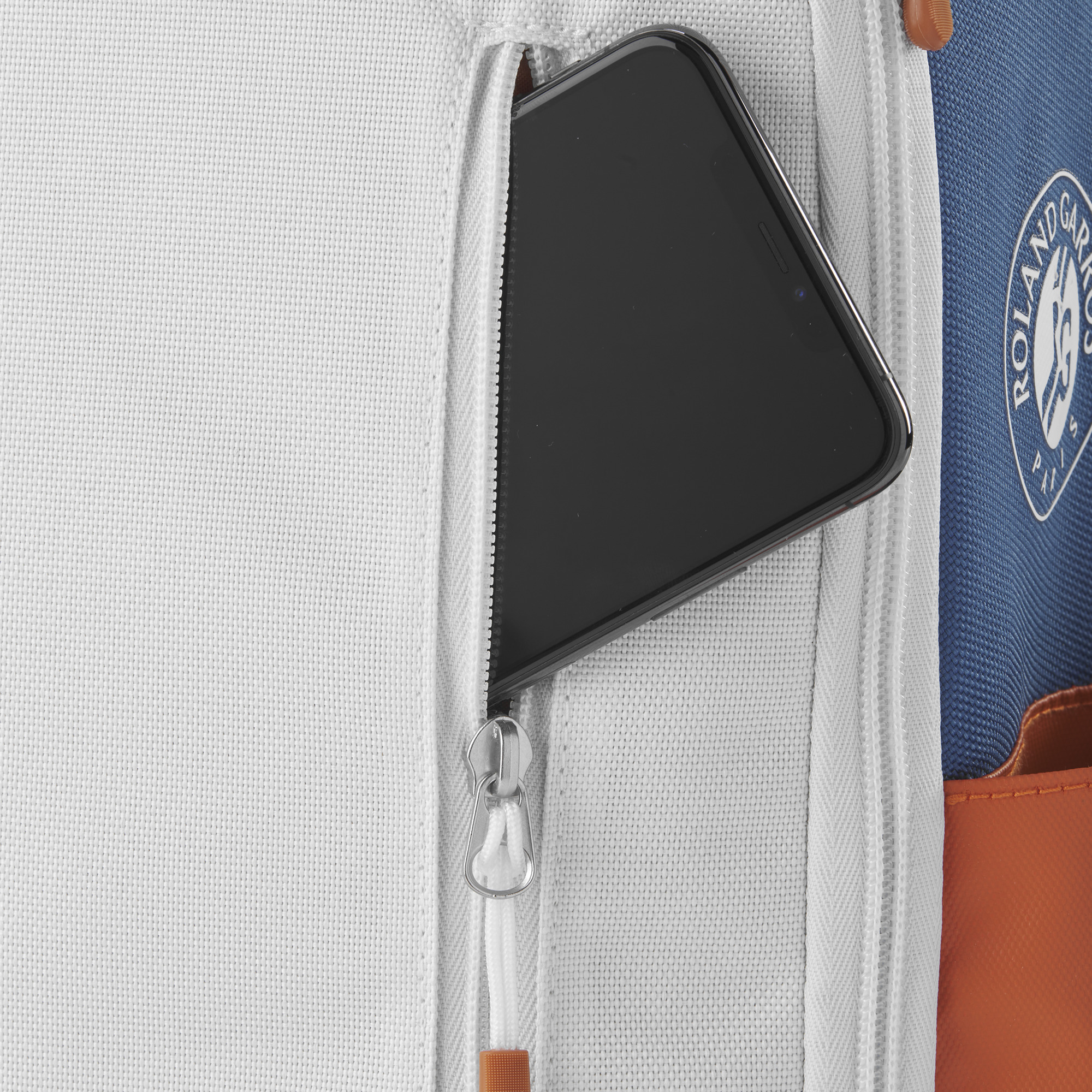 WR8031201_5_TEAM_BACKPACK_ROLAND_GARROS_White_Blue_Clay.png.high-res