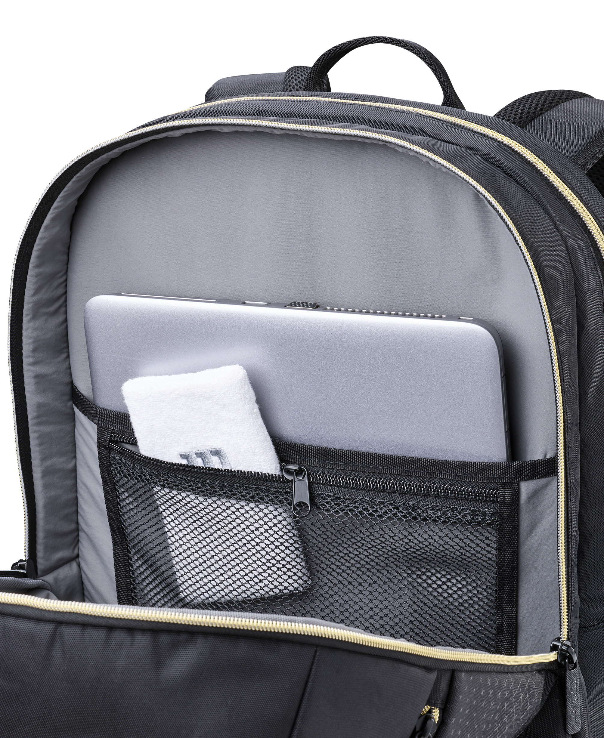 WR8914101_7_DEFY_PADEL_BACKPACK_Black_Gold.png.high-res