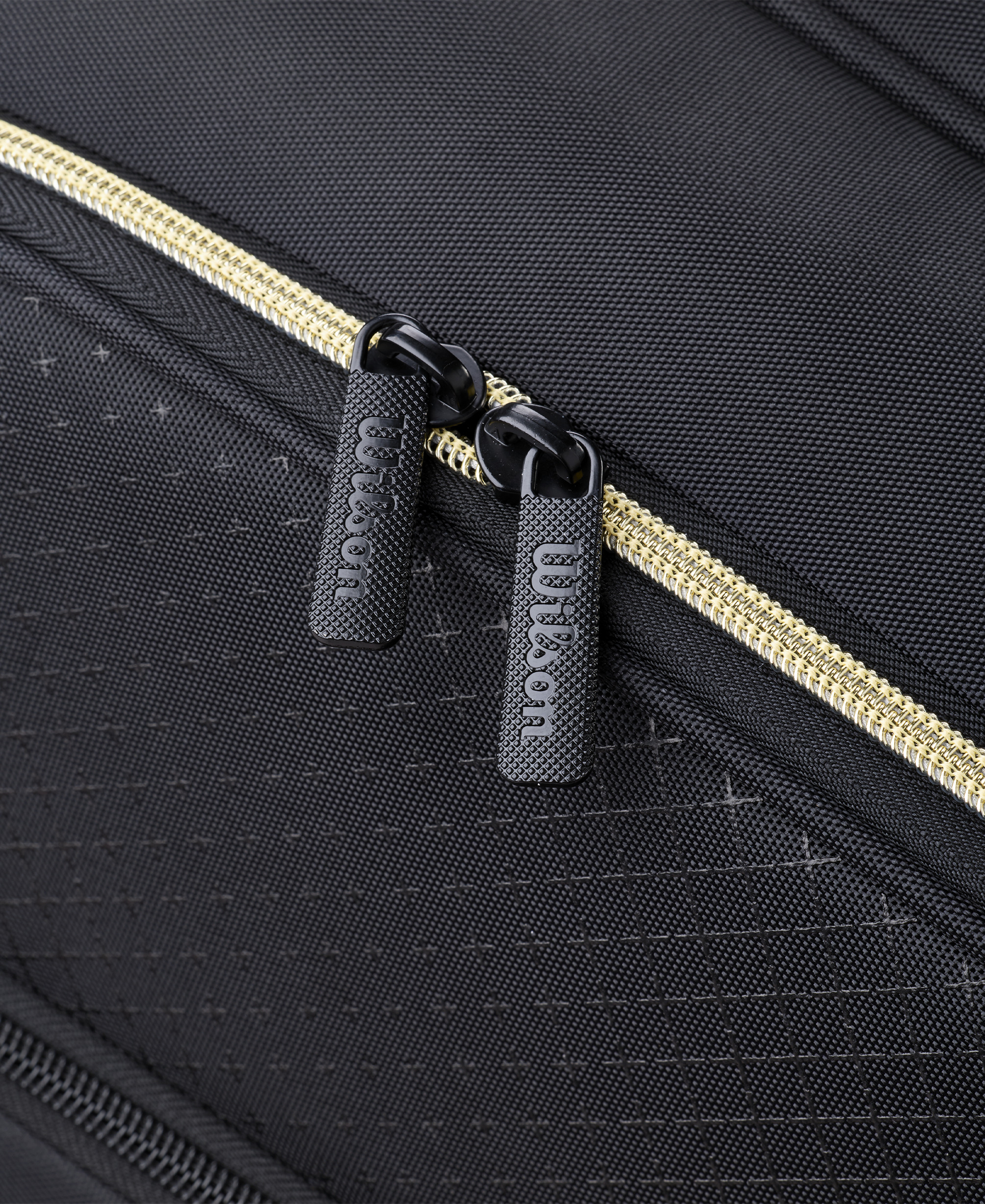 WR8914201_6_DEFY_PADEL_BAG_Black_Gold.png.high-res